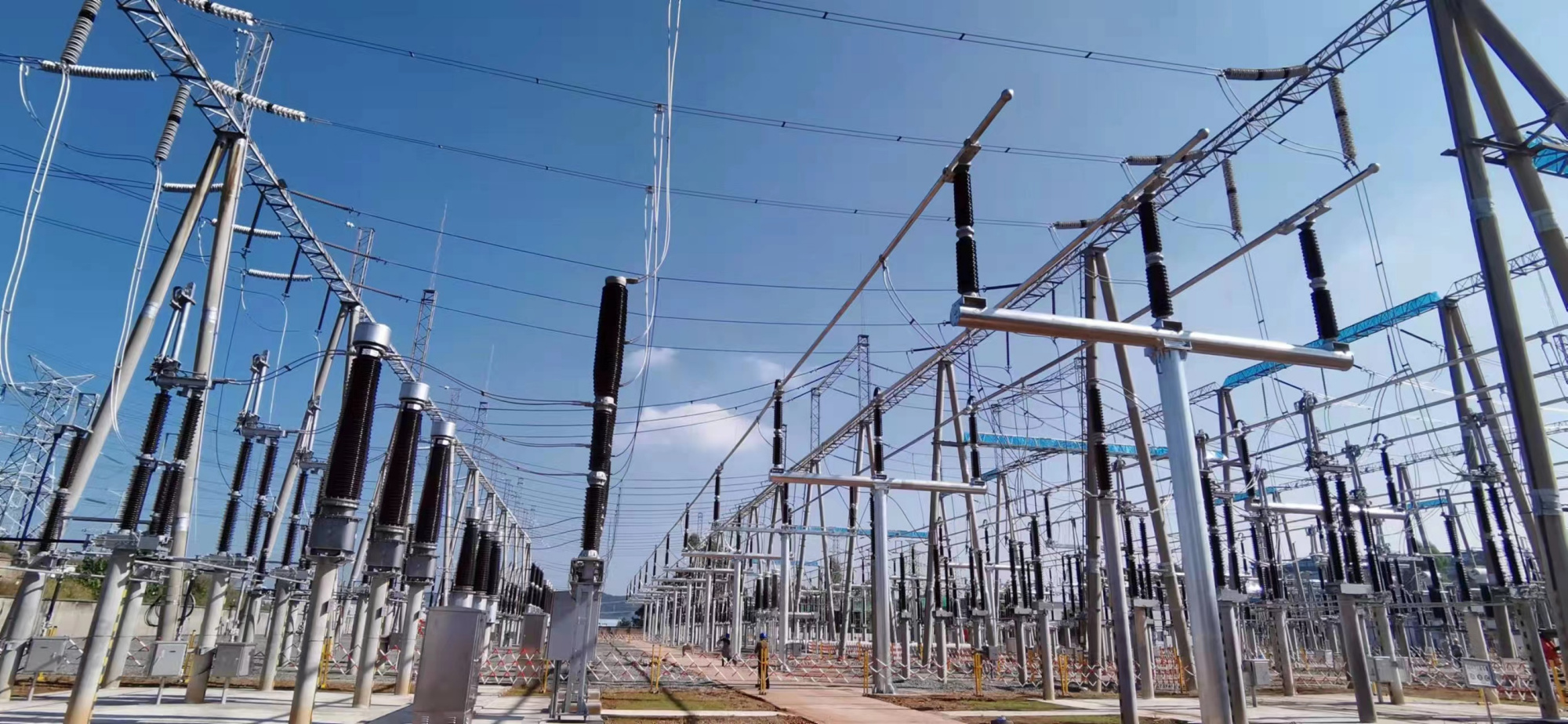 赣州重大能源扶贫项目:220千伏嘉定变电站母线改造工程平稳投产