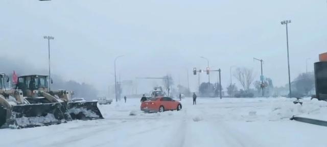 岗集,双墩,双凤,三十头站入口间断放行.