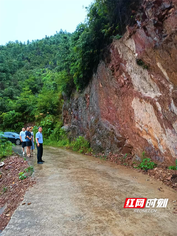 东安县南桥镇:闻"汛"而动 筑牢安全堤坝