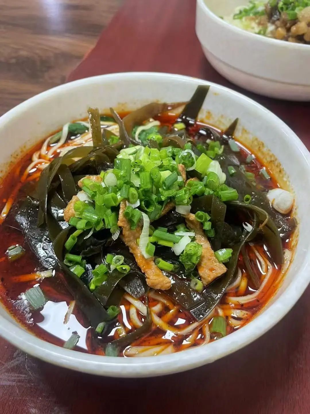 没得除了犍为人之外很多人也没听说过海带肉丝面干脆哨紧跟其后