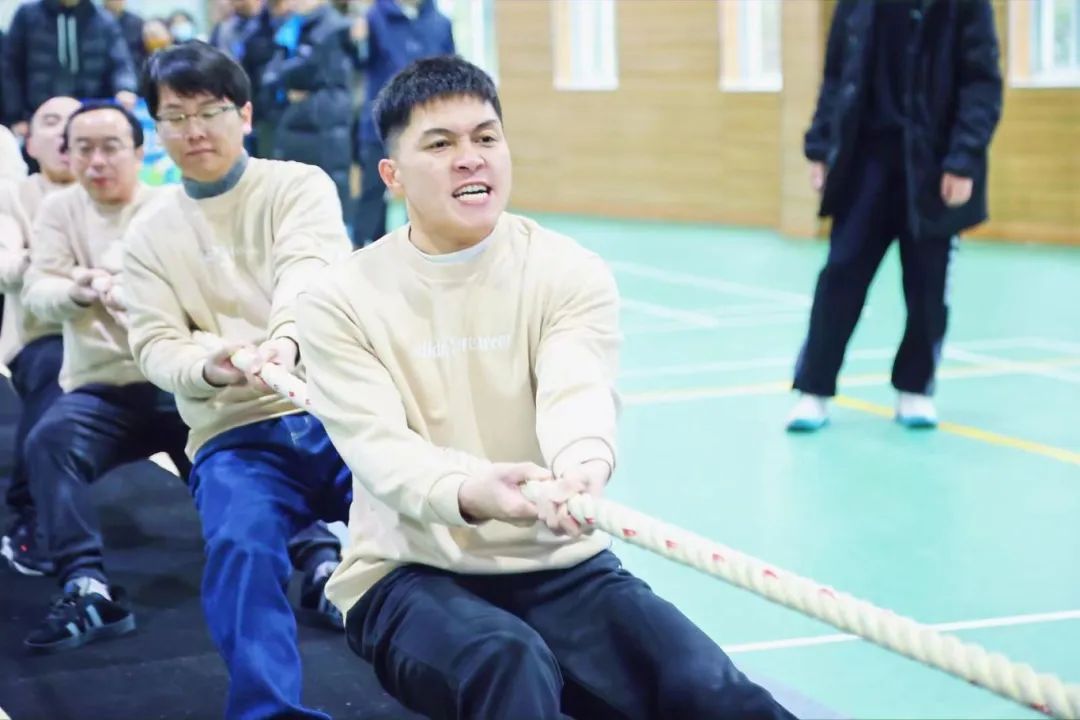 铆足劲头!这里在比"拧成一股绳"