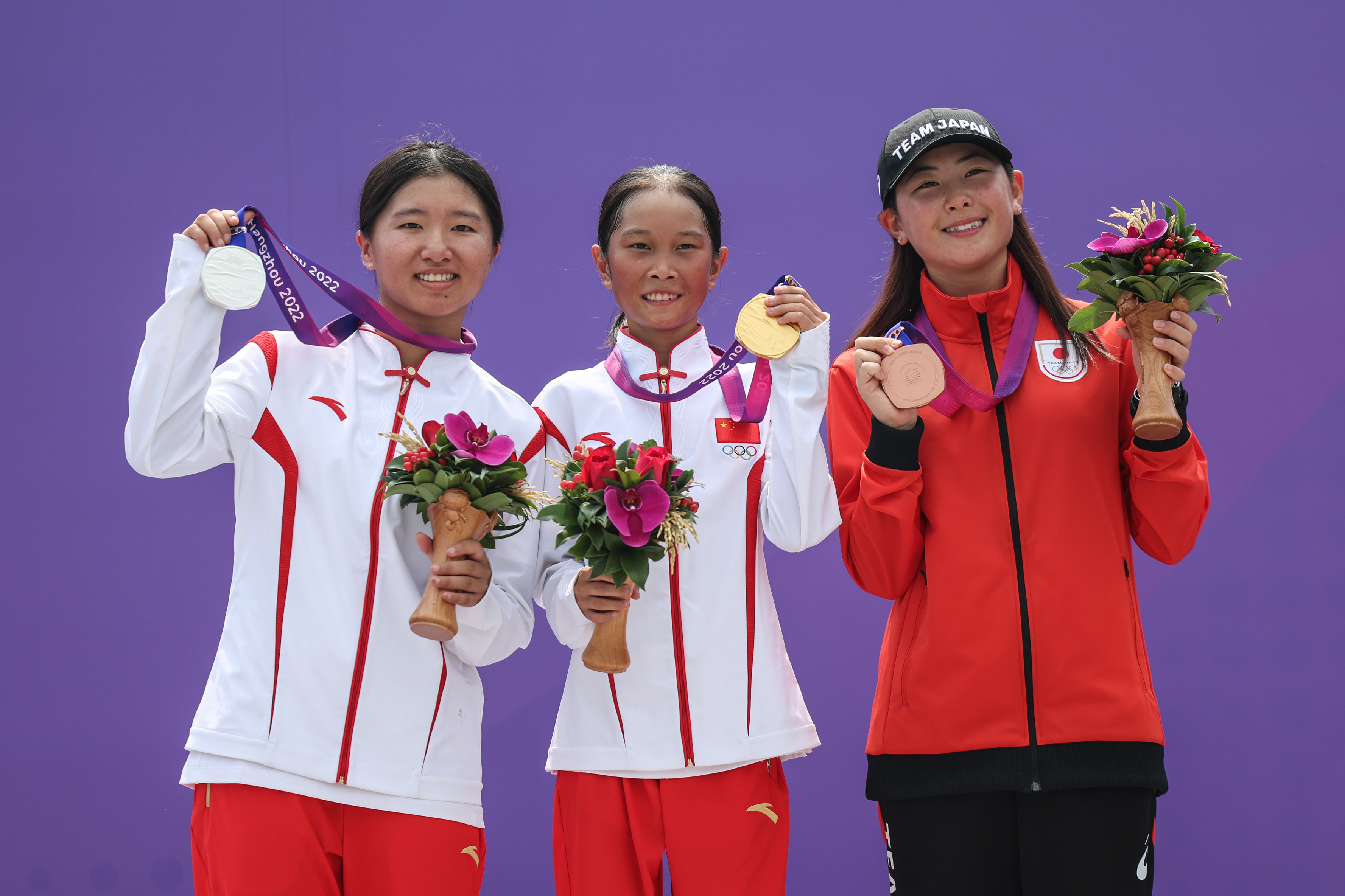 杭州亚运会丨滑板"金银"姐妹花:新起点,一起闯荡世界