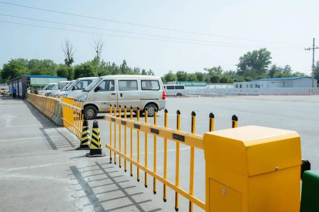 我为群众办实事 顺鑫石门市场停车场升级改造顺利进行