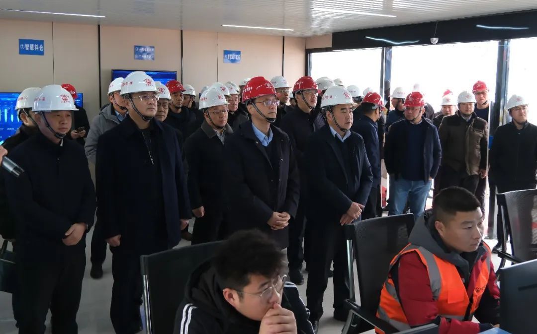 朝鲜参观团坐中国高铁图片