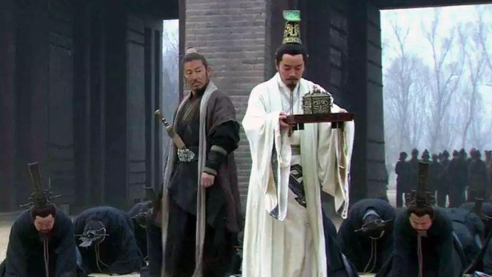 子婴开创帝王投降仪式,刘邦约法三章安定关中