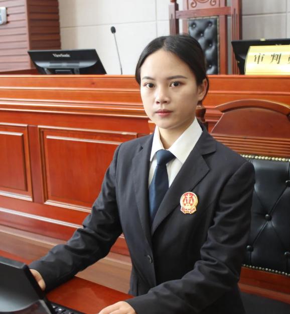 兴义法院"超模"制服秀!今天你穿对了吗?快来看