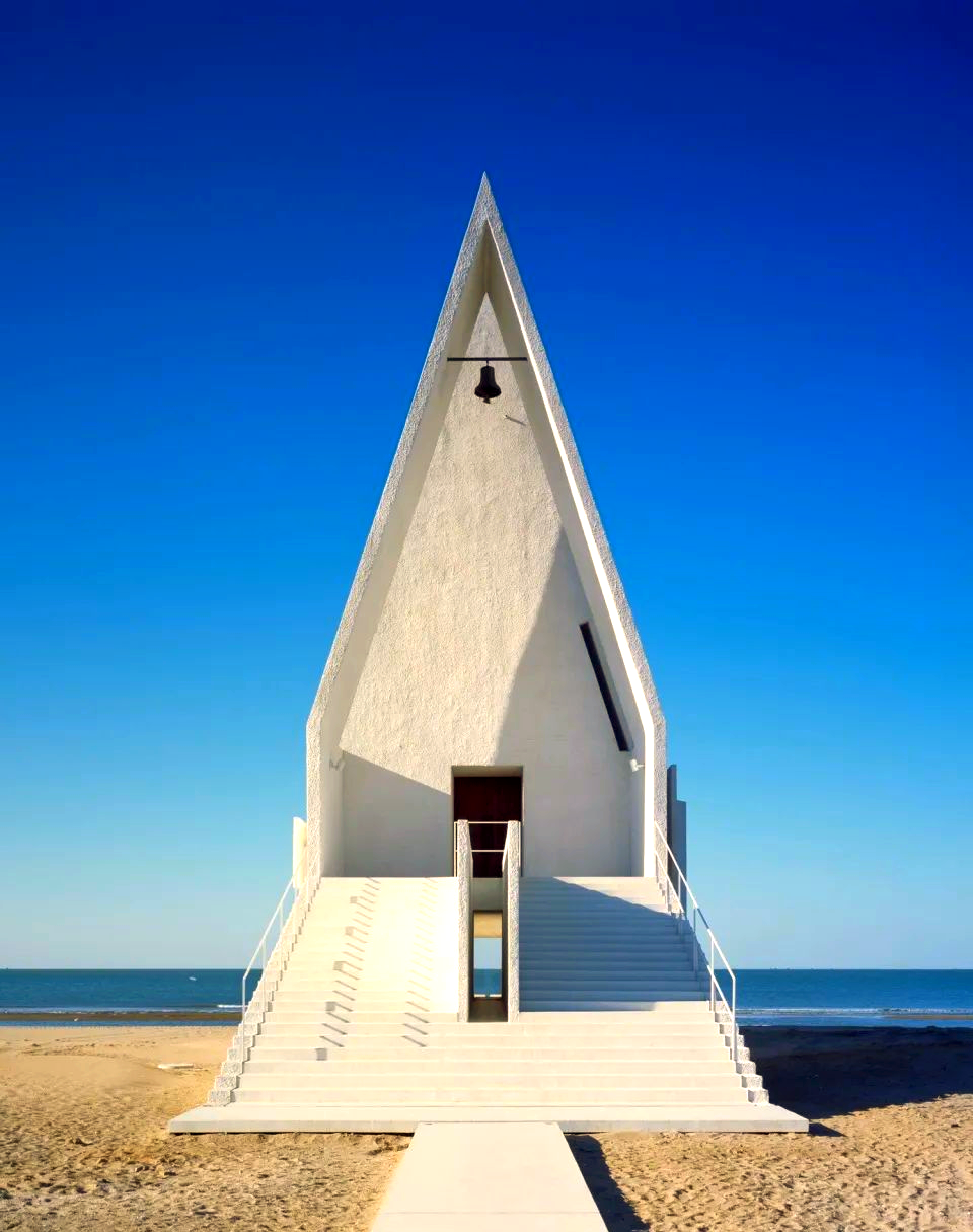 海边教堂阿那亚:精神沉思的理想之地