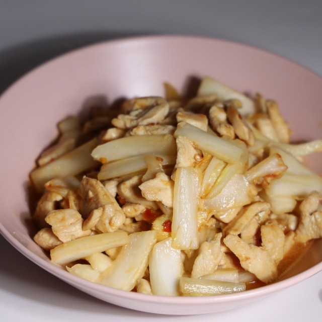 白菜梗炒鸡胸肉