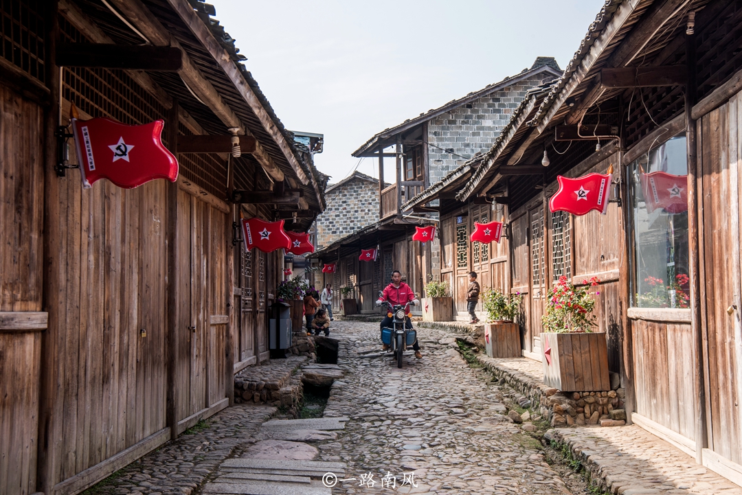 福建长汀,中央苏区的发祥地,有"红色小上海"的美誉