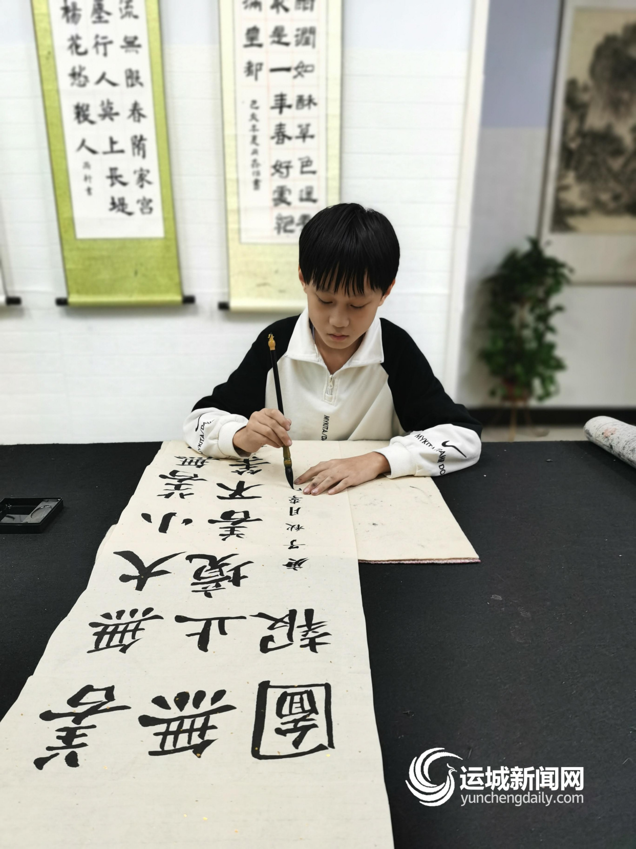 追光而行的书香少年—记市人民路学校学生李思锐