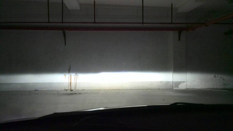 汽车透镜大灯正确切线