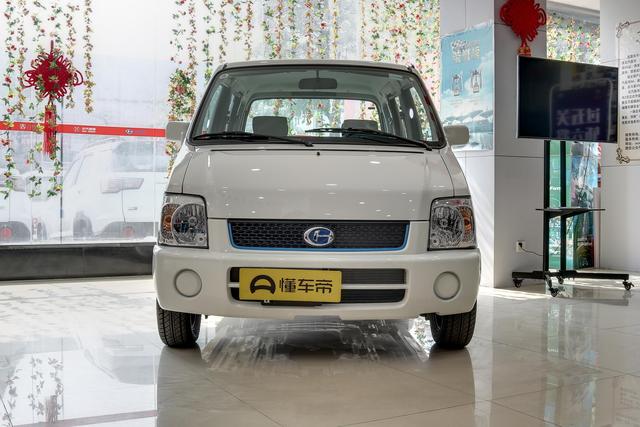 定位微型车,售价7.58万,北汽ec100适合日常家用