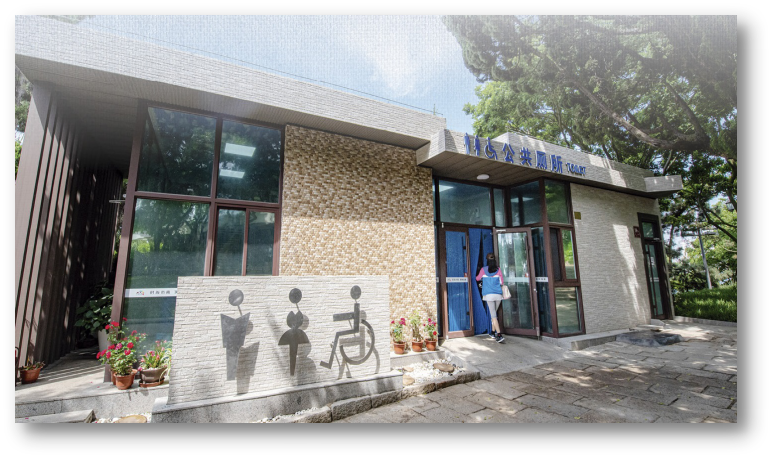 青岛1200余座环卫公厕实行定人定岗,精细管理,24小时开放公厕达751座