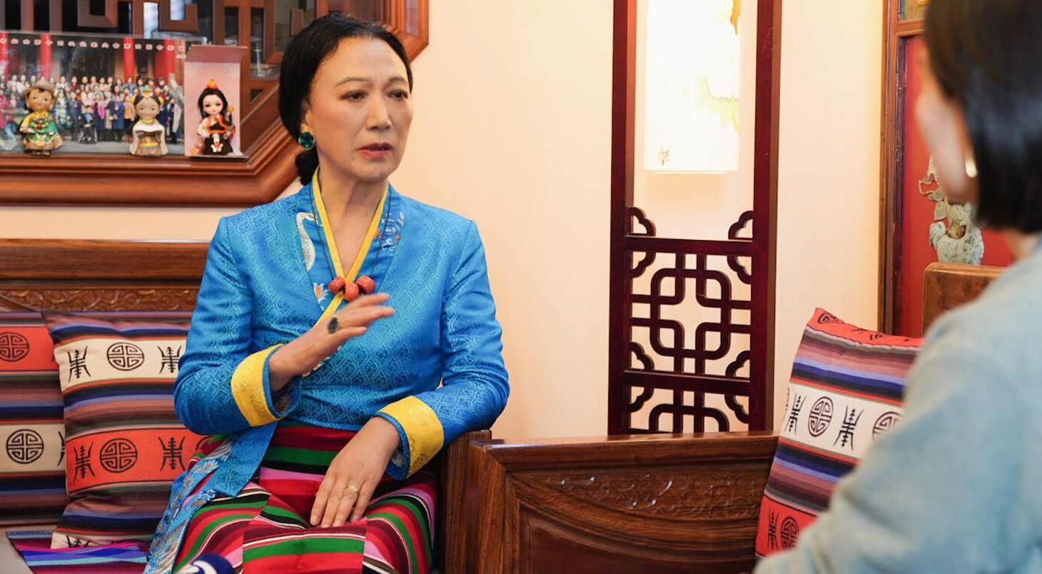 藏族热心大姐次仁措姆:当好代表为人民