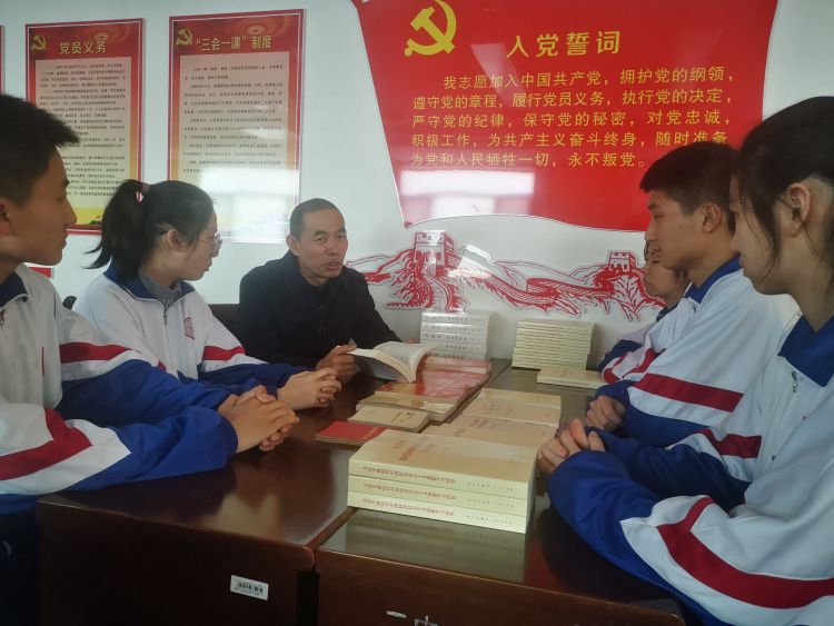 "走心"更"入心" 桓台二中让红色基因"活"起来