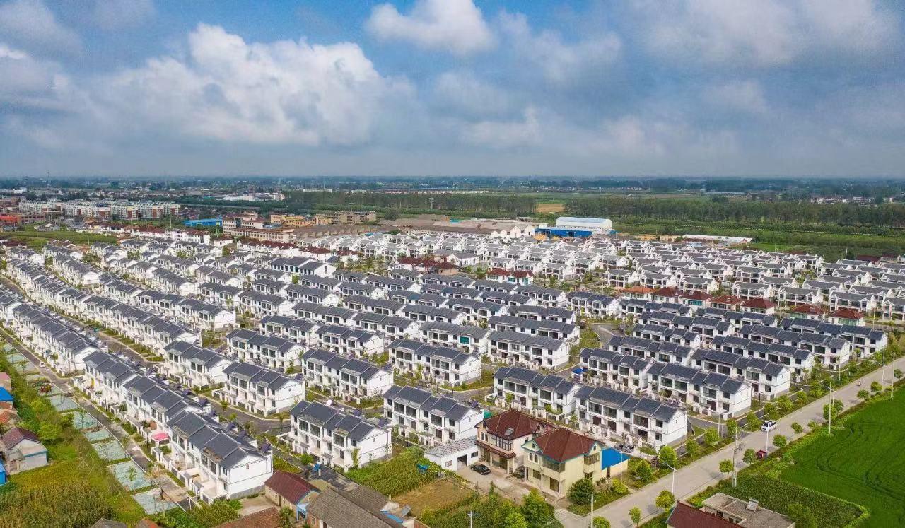 江苏盐城大丰大桥镇:农舍错落有致,笑脸质朴幸福