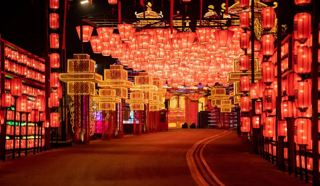 终于开放!这个距成都1h的"南国灯城",现在去超适合