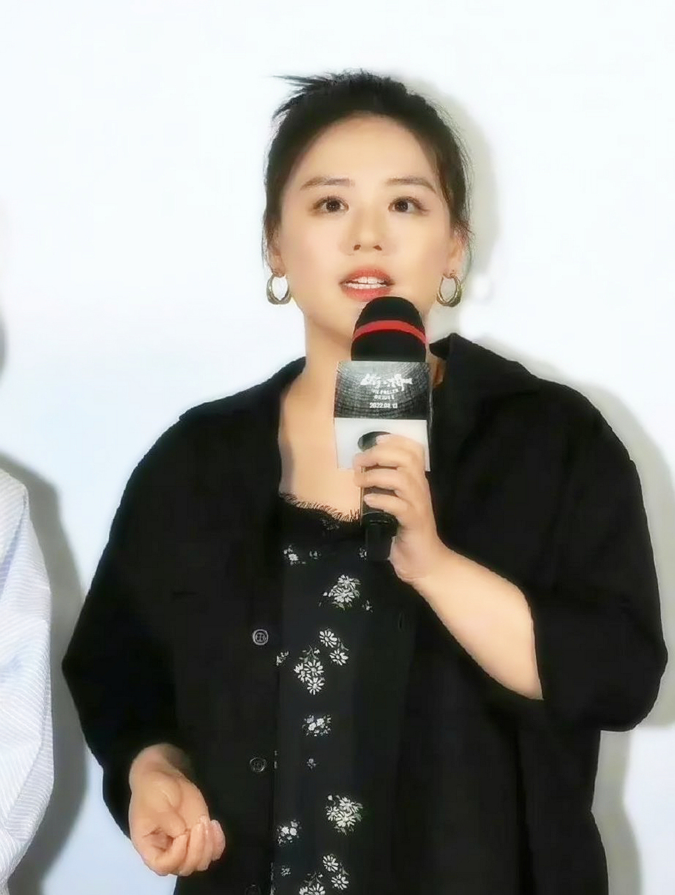 马思纯胖的时候像大龄女明星,减肥后脸突然变少女了