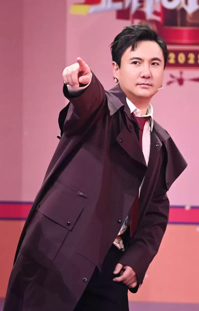 「片酬仅10万」获沈腾援助50万?李立群:没听过