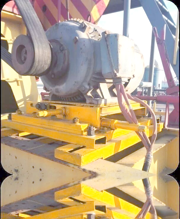 双滑轨电机底座设计