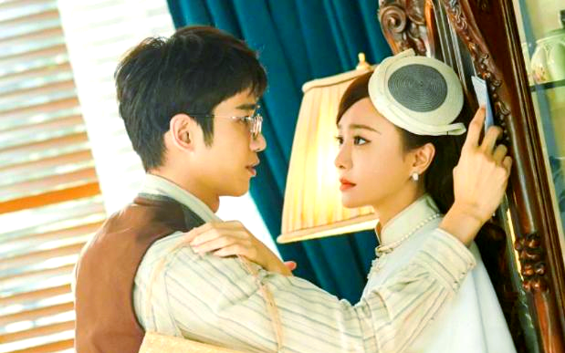 秦岚:突破年龄界限的姐弟恋剧女王