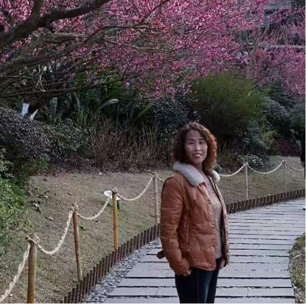 航空学院2022级本科生 谢馨瑶我的母亲是一位航空工作者,在单位