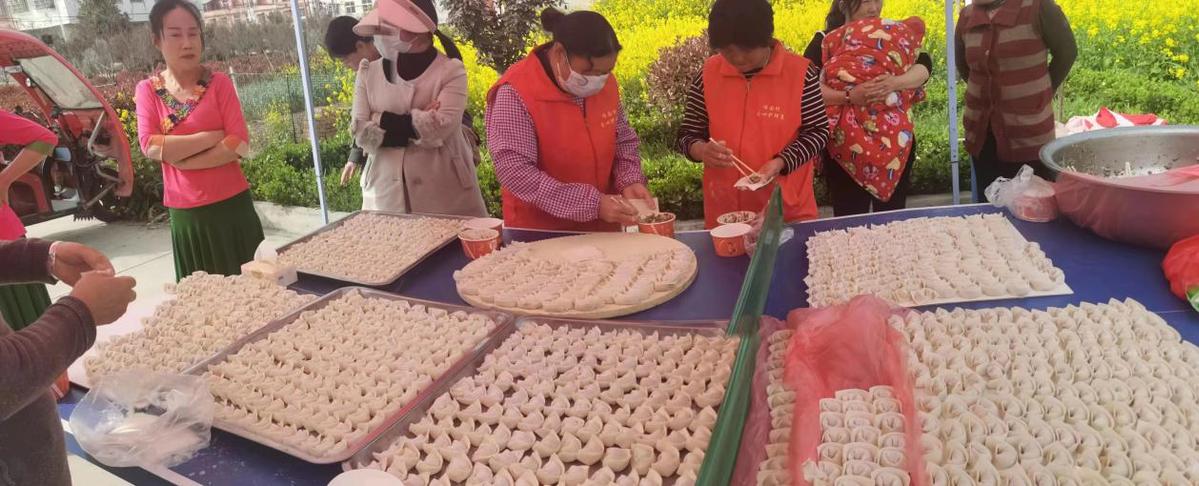 河南淮滨县马集镇:共享饺子宴 共创文明风