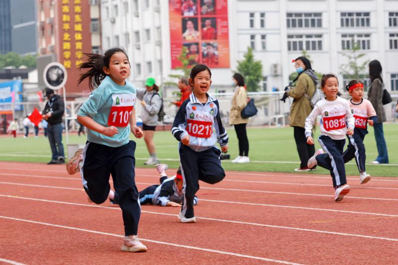 黑芝麻胡同小学优质教育资源带春季田径运动会今天开赛