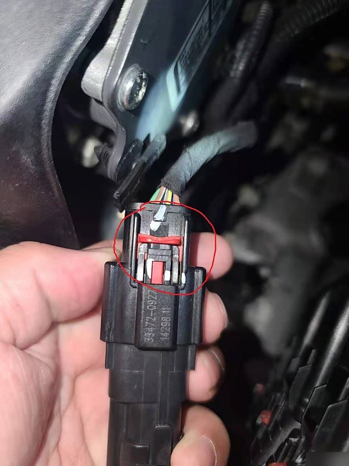 凯越汽车所配备的氧传感器,在发动机管理系统中扮演着举足轻重的角色