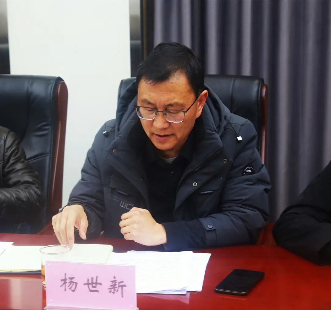 县人大常委会主任马克伟一行到巍山法院调研家事审判工作