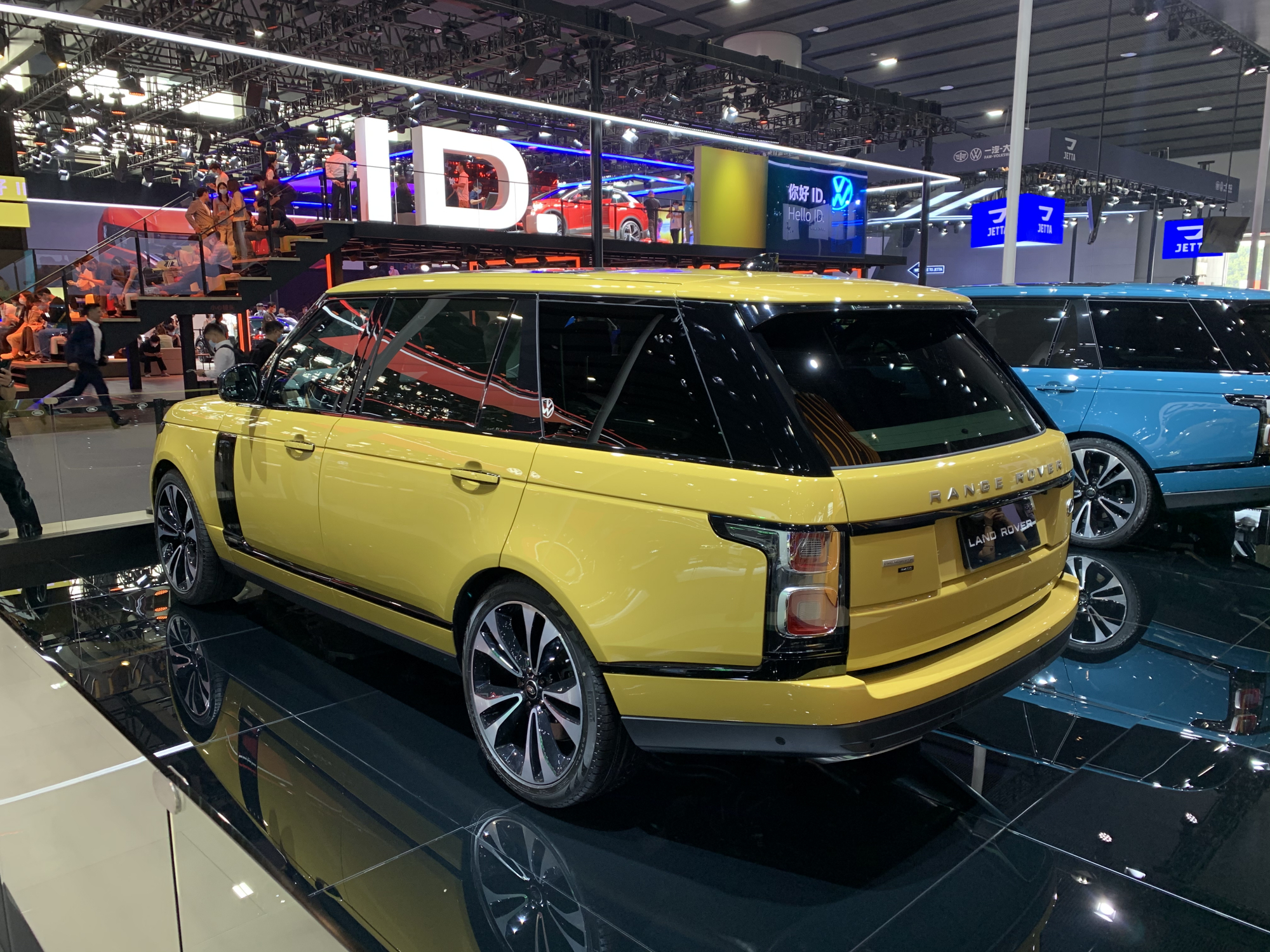 广州车展 路虎揽胜50周年风云纪念版亮相,售202.58万元