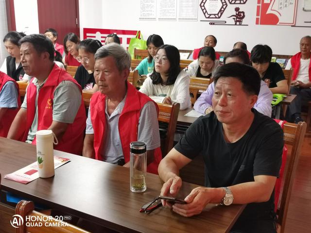 江苏省丹阳市陵口镇举行七彩夏日总结汇报会