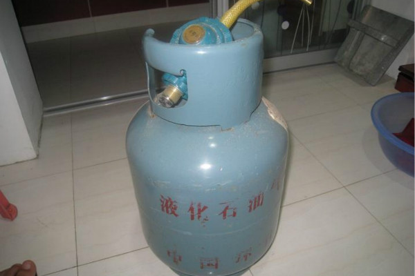 煤气罐管子接口处漏气