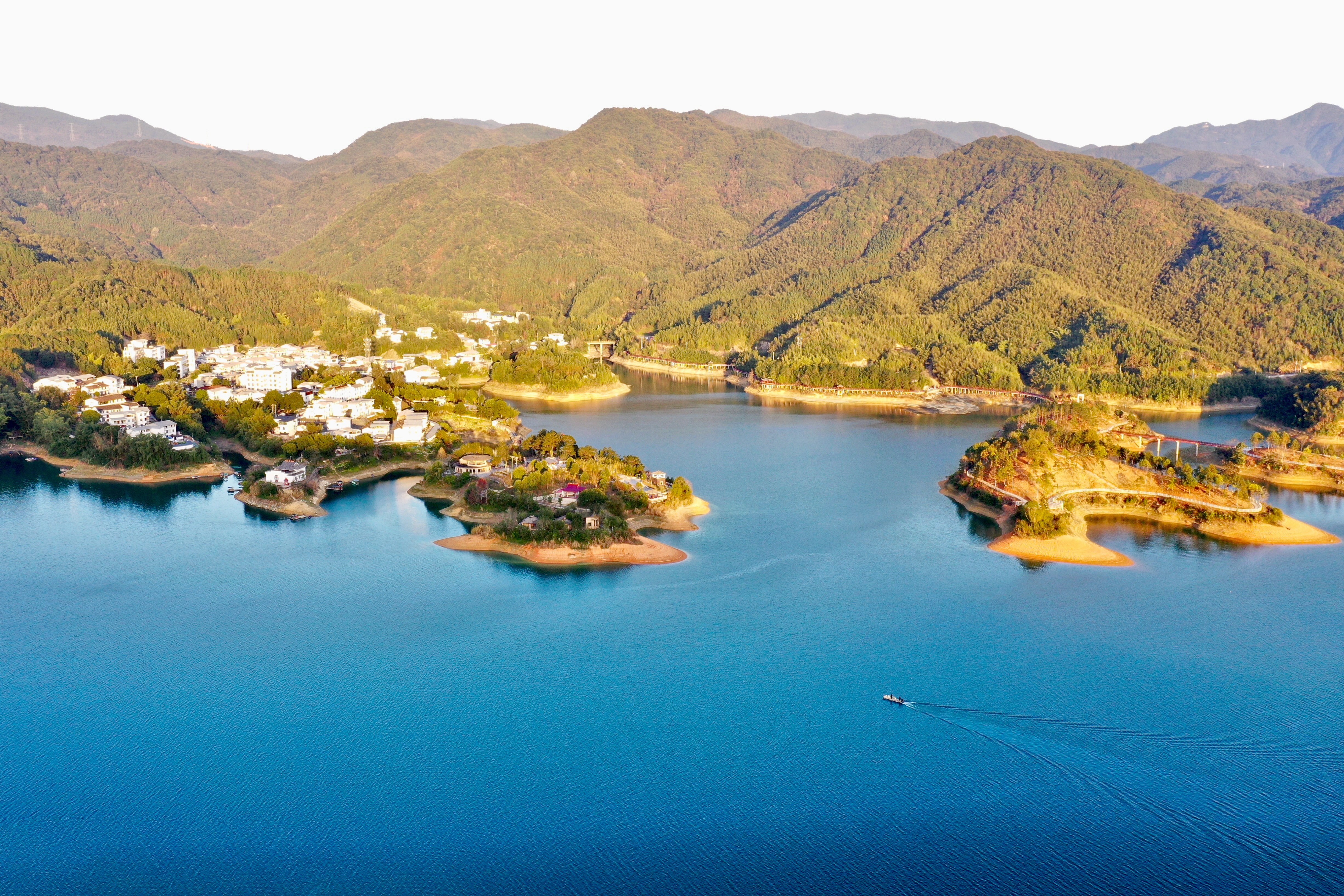 小沧畲族乡:湖光山色里的绿色振兴