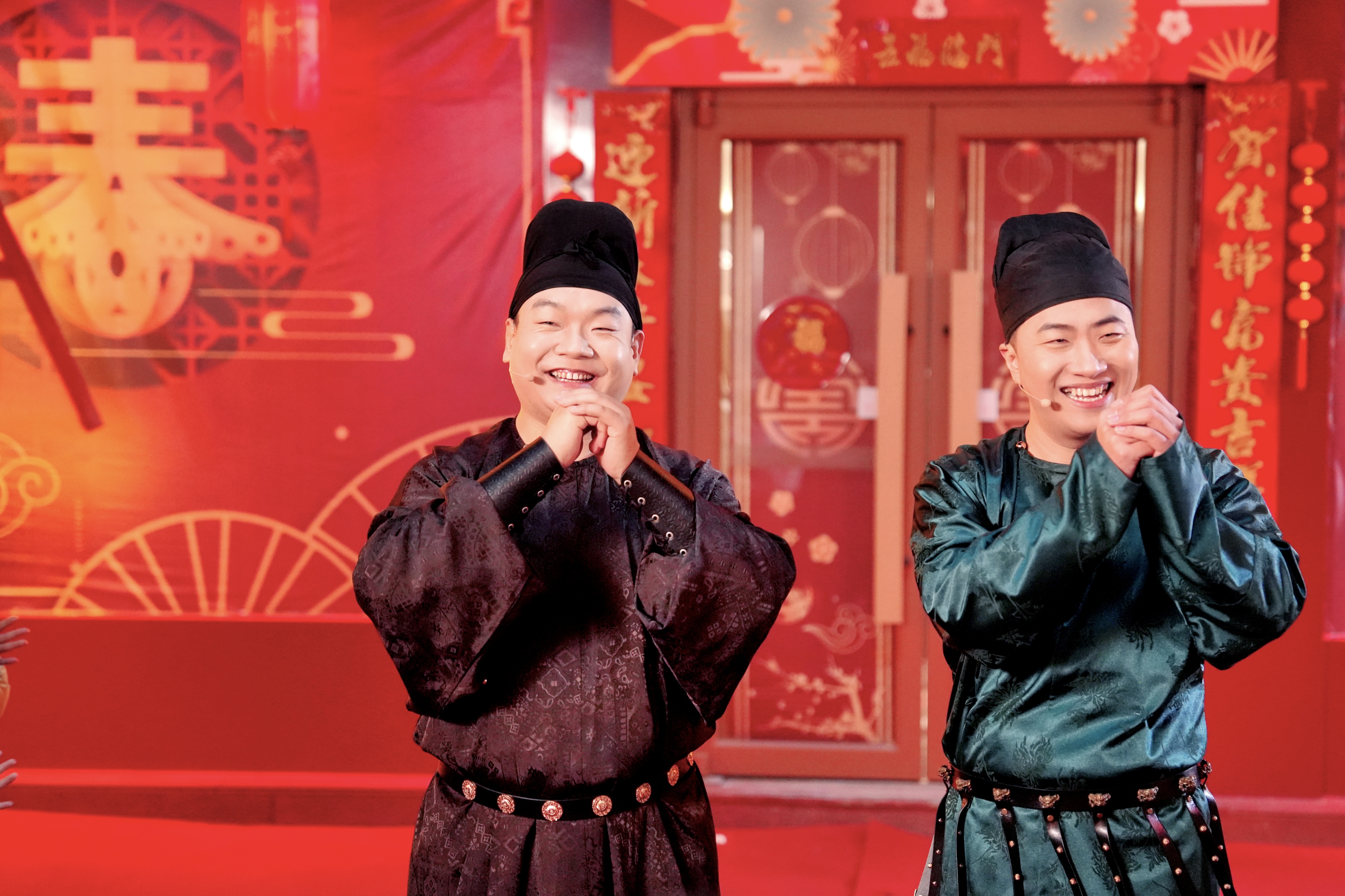 青曲社演员木头,贺强登上2024龙年春晚特别节目相声《常来长安》展现