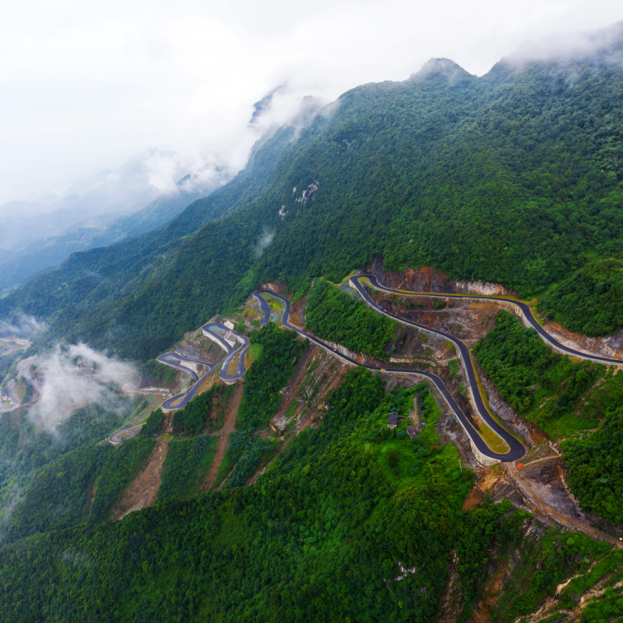 华蓥21道拐"网红"公路公交开通 近7天免费乘车观景!