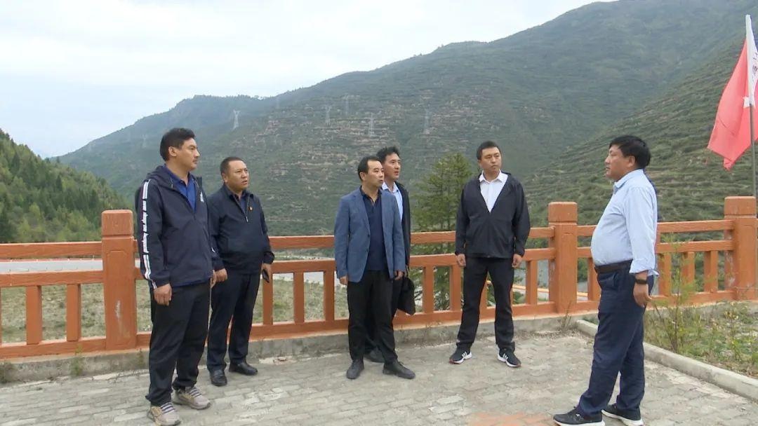 图哇甲,范小平督查指导近期重点工作