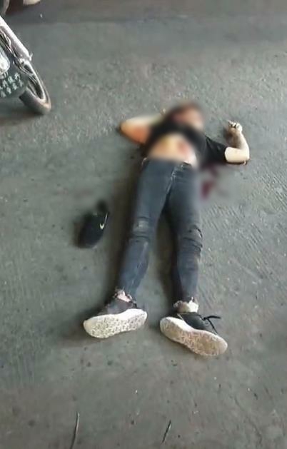 女子街头被刀捅死图片