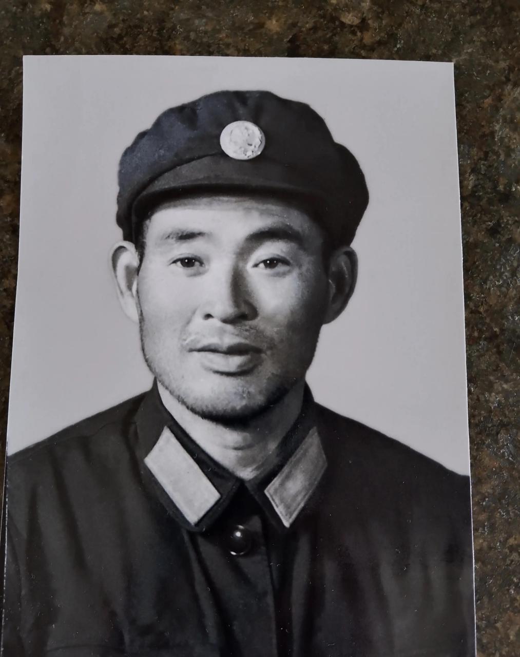 我的父亲张宗海是一名抗战老兵,1942年2月参加八路军,成为鲁中军区