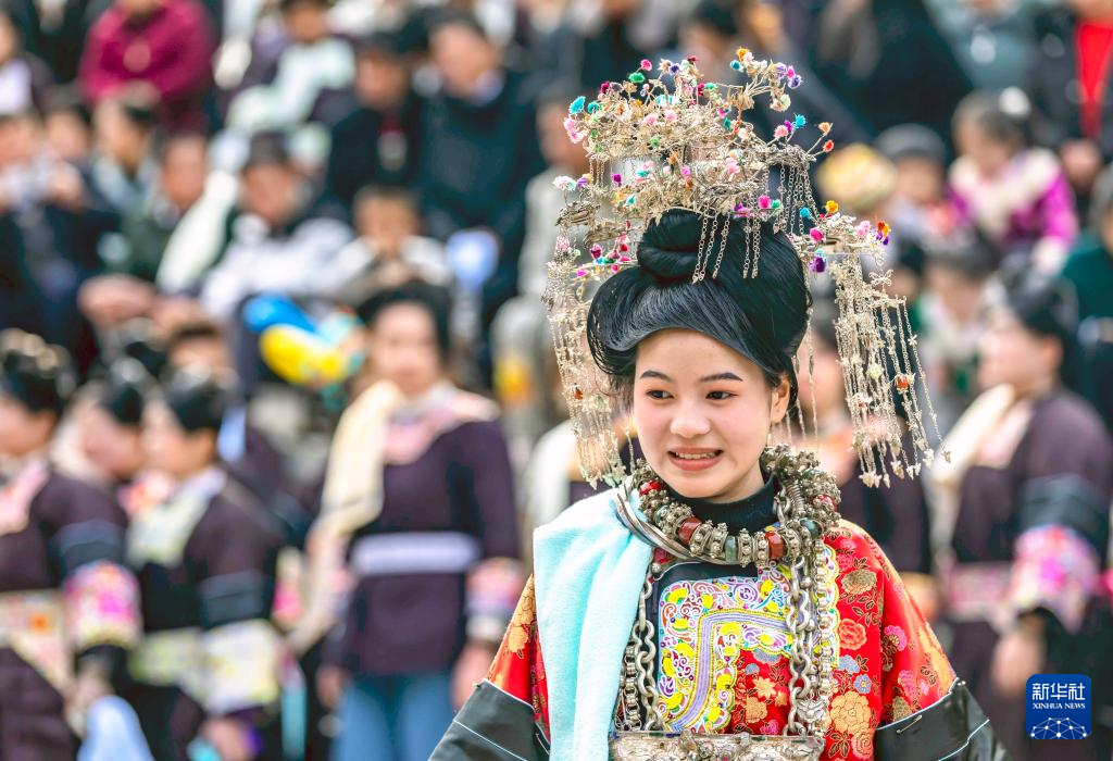 榕江苗族服饰图片