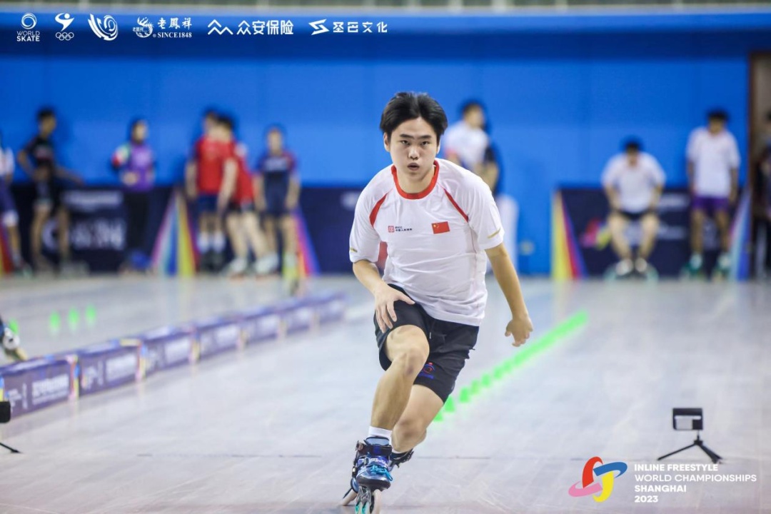 8名轮滑运动员获国际级运动健将称号!