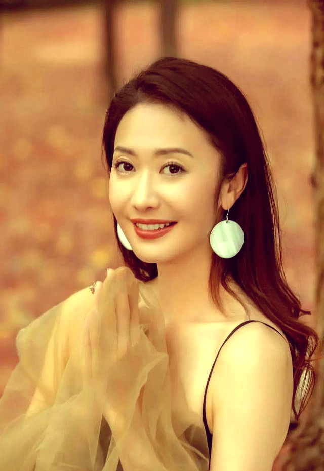 杨斯:从神秘角色到演艺新高度的蜕变之路