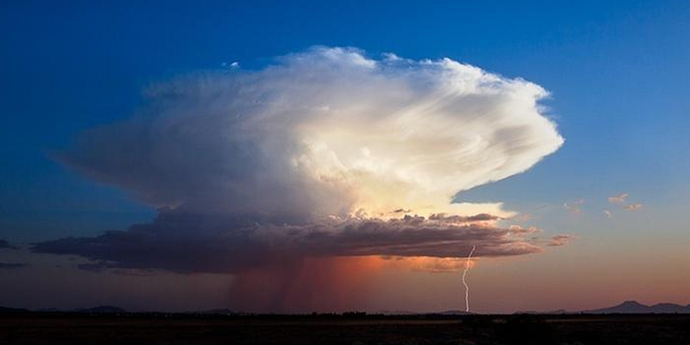 积雨云成千上万吨却不会垮塌,如果一个成年人躺上去会掉落吗?