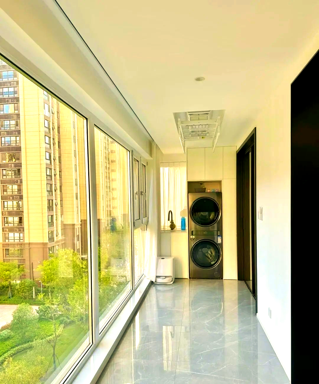 阳台墙面不再贴砖,乳胶漆成新宠