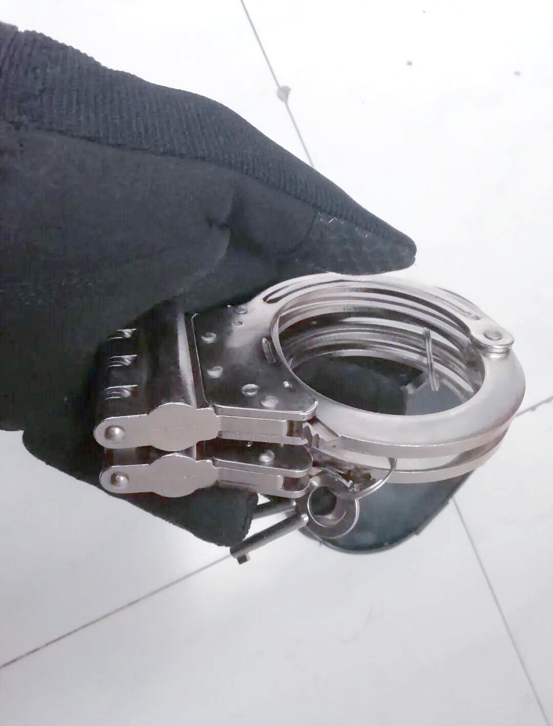 多种单警装备手铐介绍