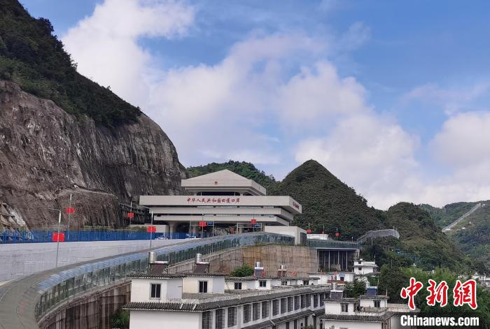 中越边境云南田蓬口岸实现"智慧化" 人均通关时间缩短15分钟