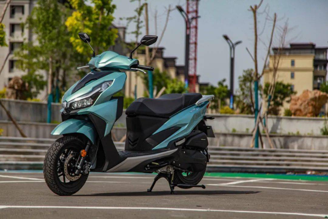 动力天花板,10l超大油箱,大阳vrs125售价10980元