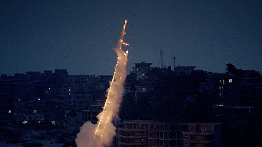 用21年搭建焰火天梯为08奥运设计大脚印蔡国强有多牛