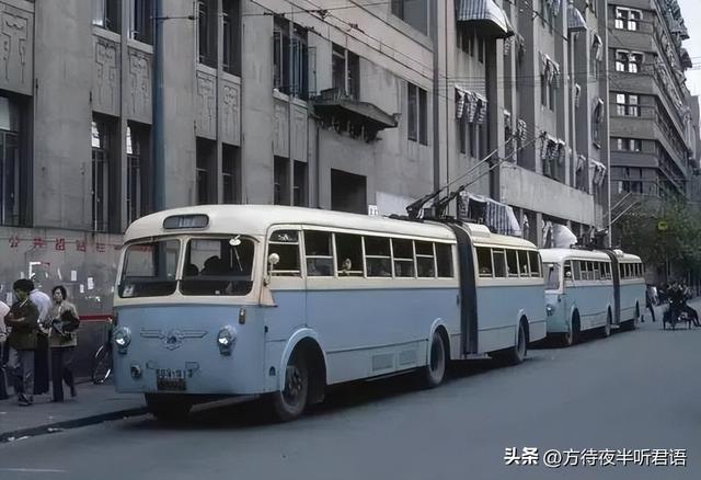 回忆满满!100张老照片带你重回八十年代的上海