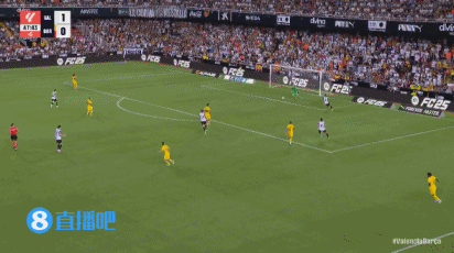 西甲-巴萨6-0瓦伦 拉菲尼亚费尔明莱万均双响_莱万进球亚马尔助攻_西甲巴萨瓦伦西亚比赛战报